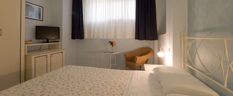 camera-doppia-sirolo-007